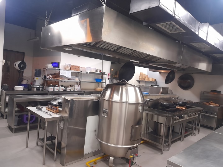 Peran Krusial Hood & Ducting di Dapur Komersial